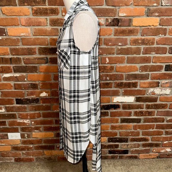 Rails Jordyn Sleeveless Button Up Striped Flannel Top From Revolve Size Small - Picture 7 of 9